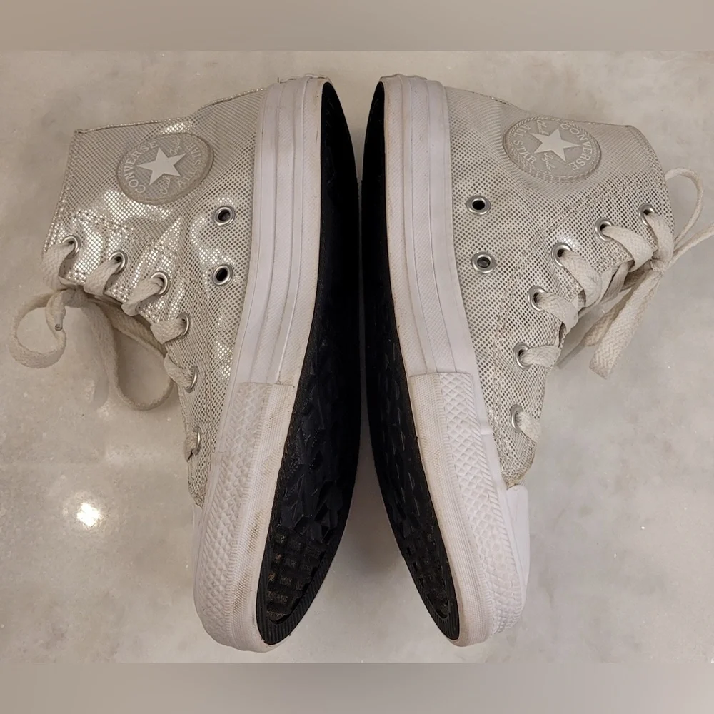 Converse Chuck Taylor Allstars High Tops - White Metallic Size 1